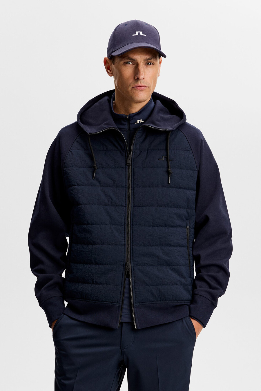 chaqueta híbrida con capucha y cremallera mijo