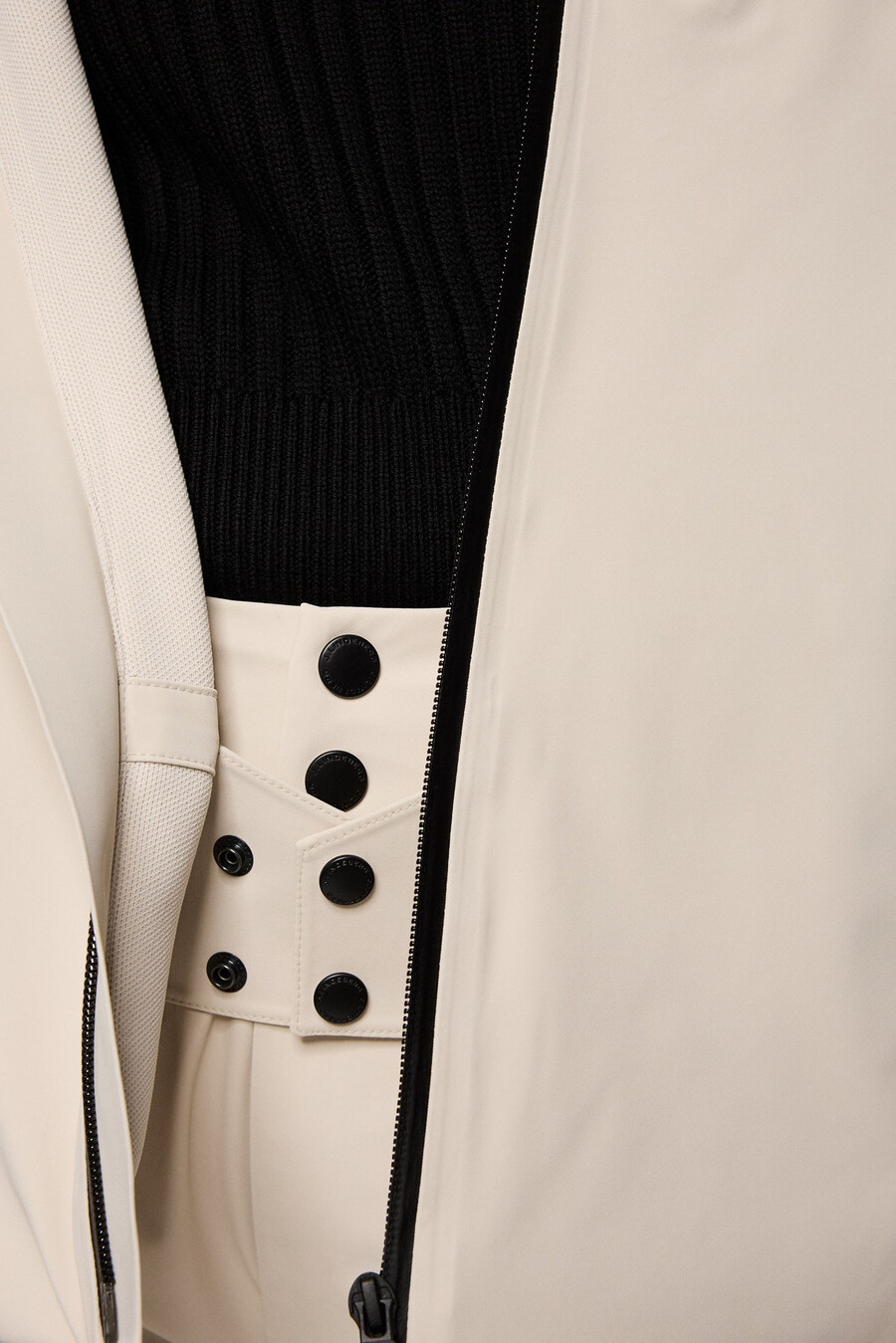 chaqueta solarcore shell