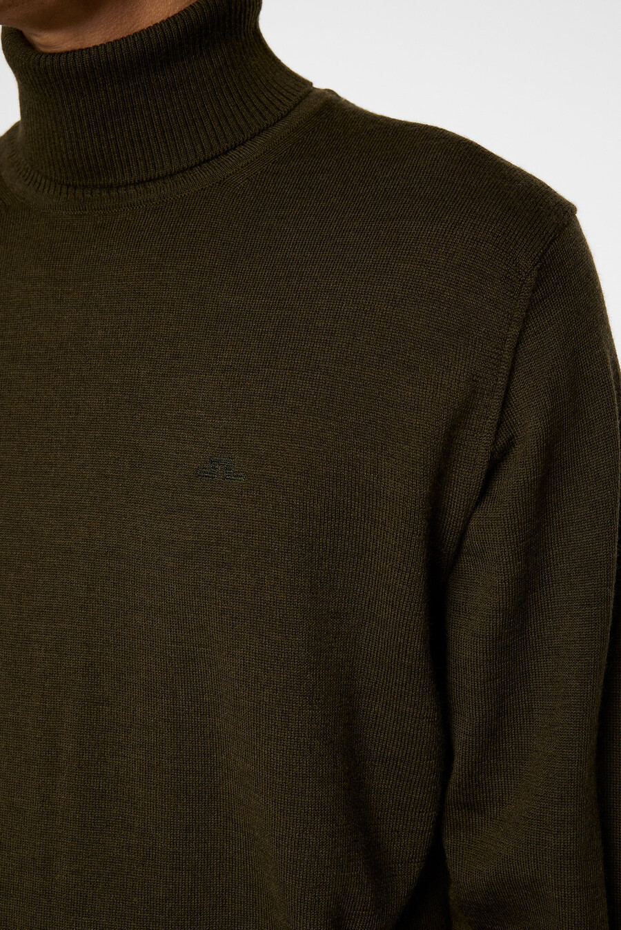 cuello alto de merino kaden