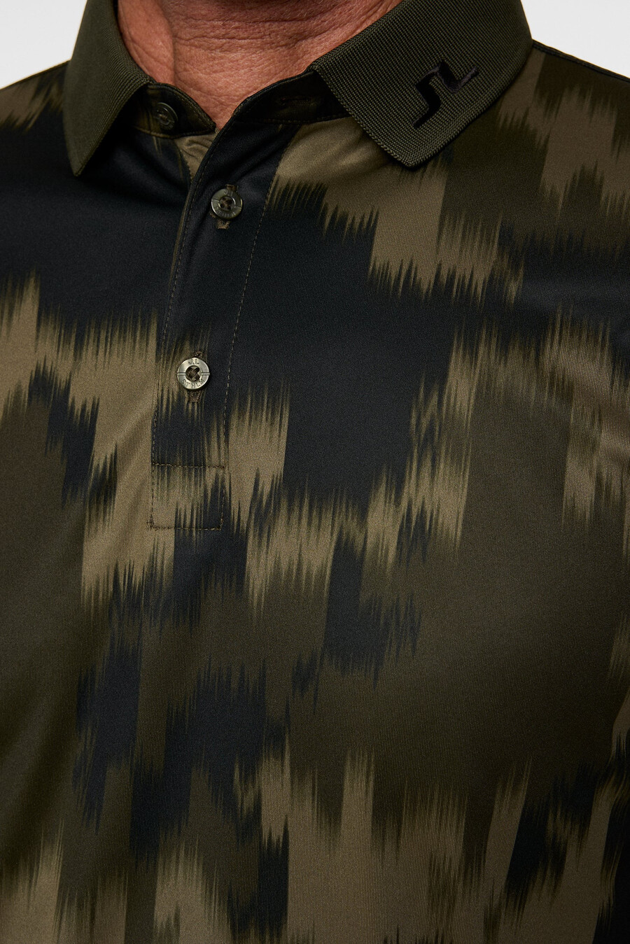polo con estampado técnico tour