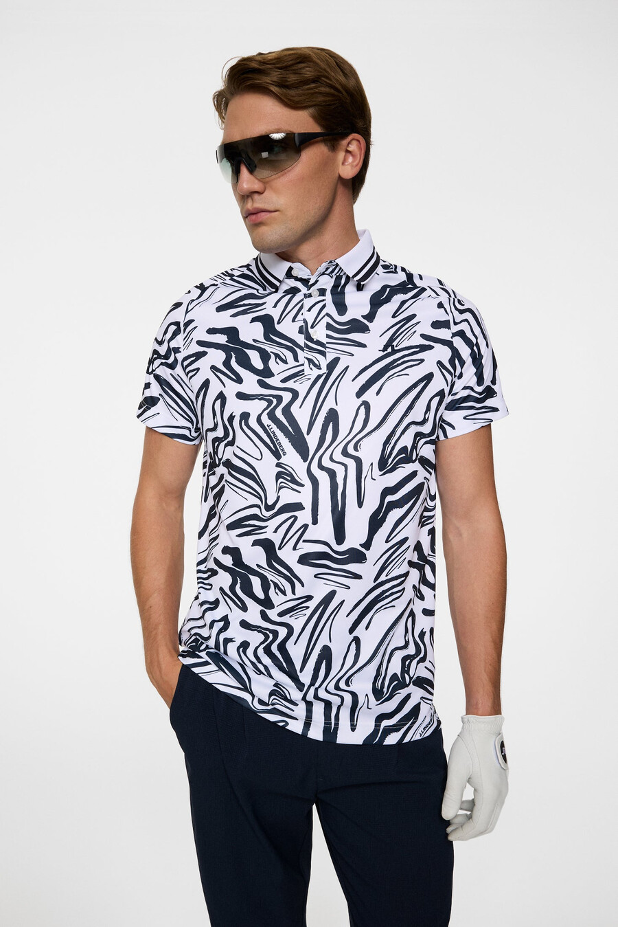polo con estampado de george