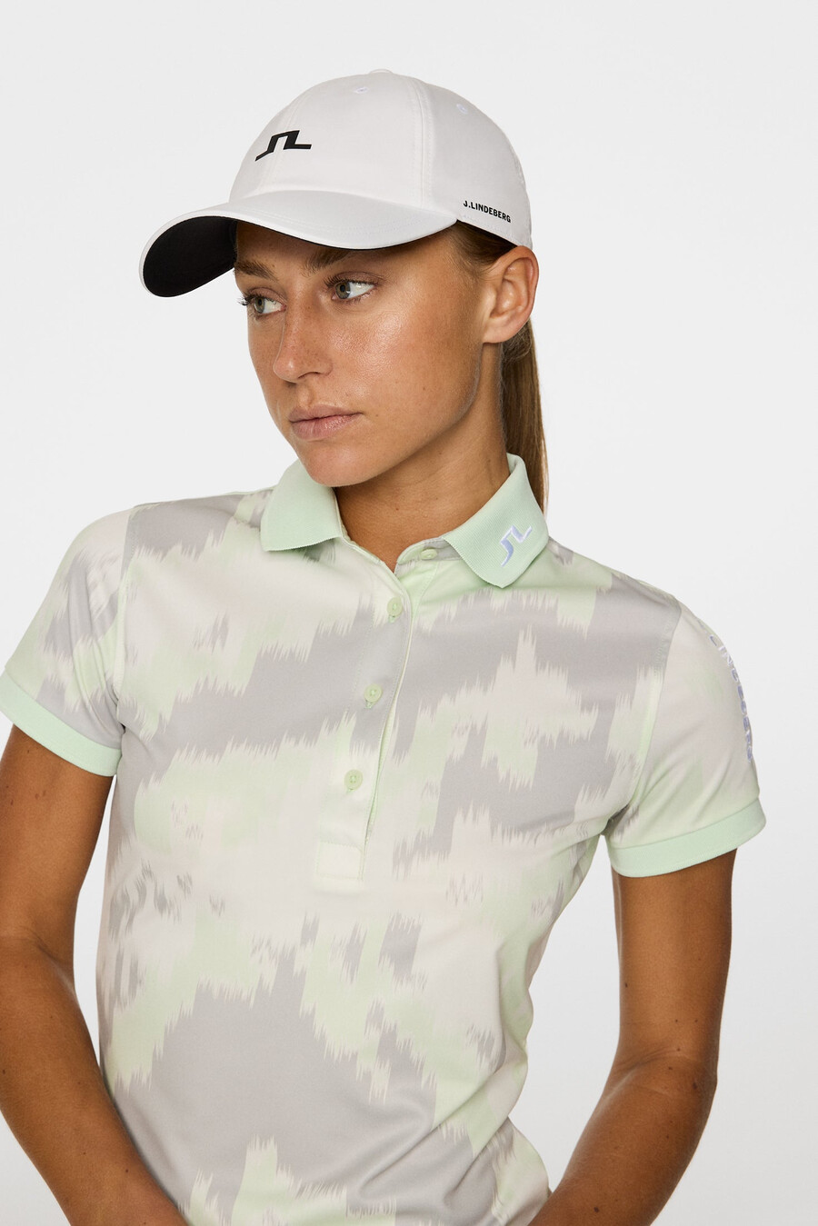 polo con estampado técnico tour