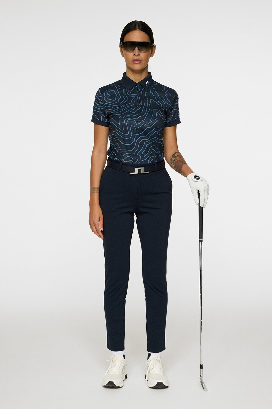 polo con estampado técnico tour