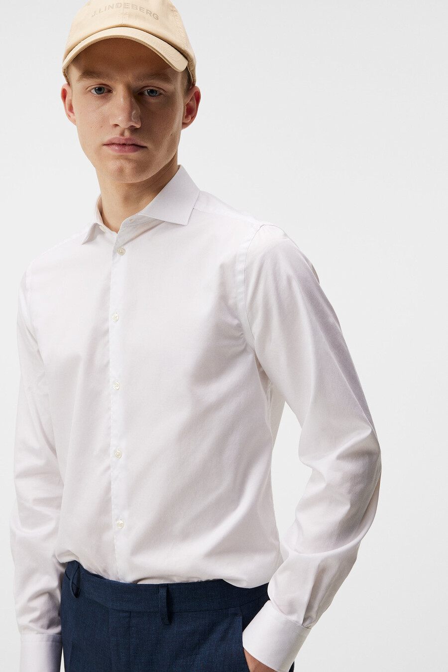 camisa de sarga superdelgada que no necesita planchado