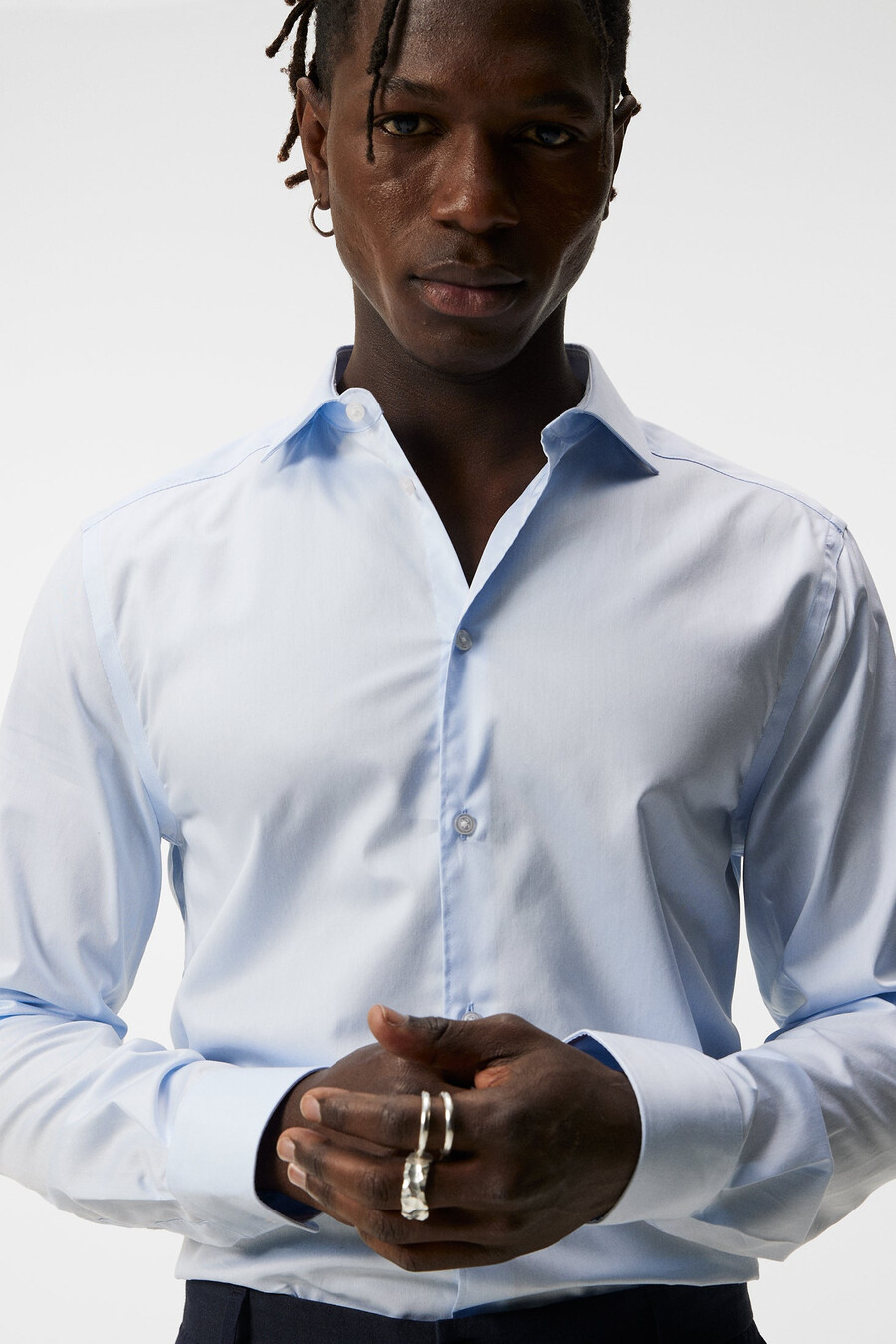 camisa de sarga superdelgada que no necesita planchado