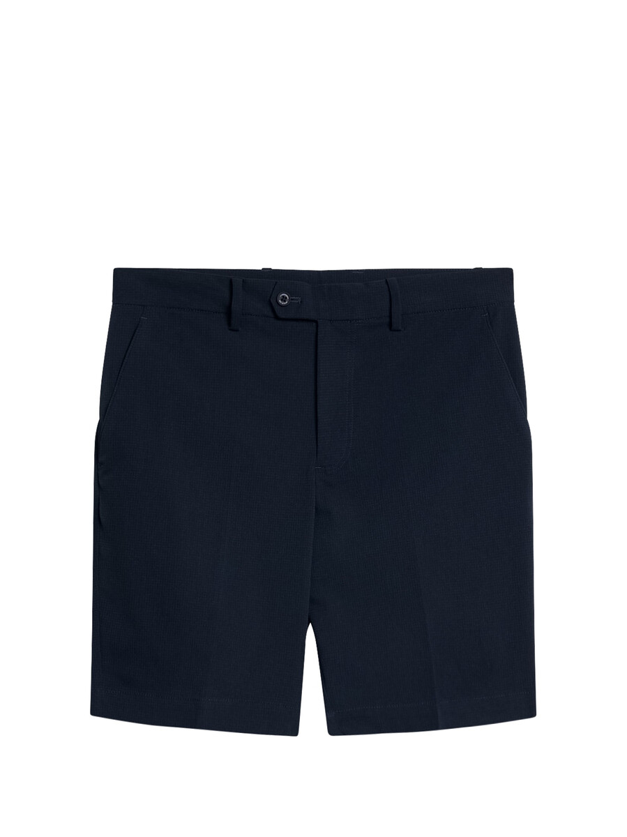 pantalones cortos de golf ajustados y ventilados
