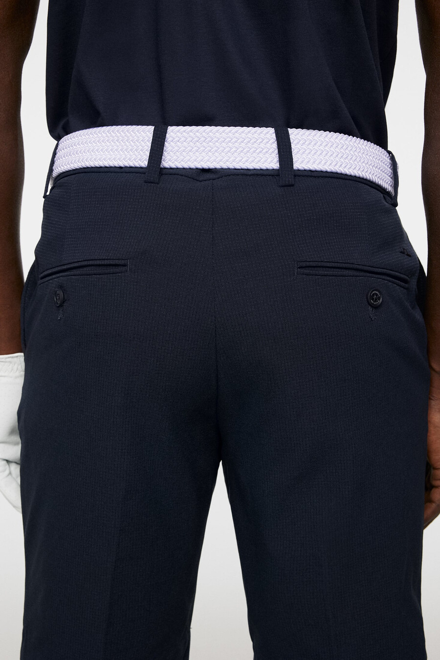 pantalones cortos de golf ajustados y ventilados