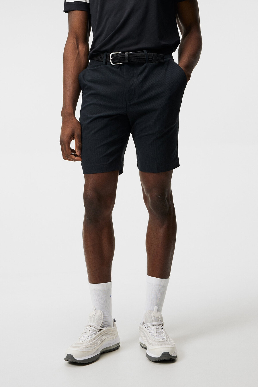 pantalones cortos de golf ajustados y ventilados