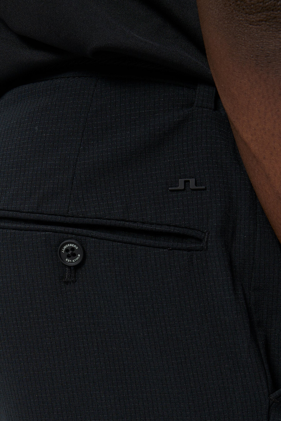 pantalones cortos de golf ajustados y ventilados