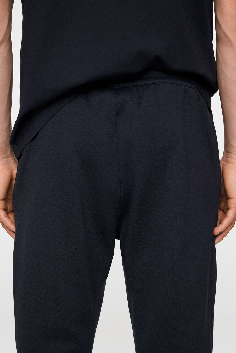 pantalón deportivo alpha