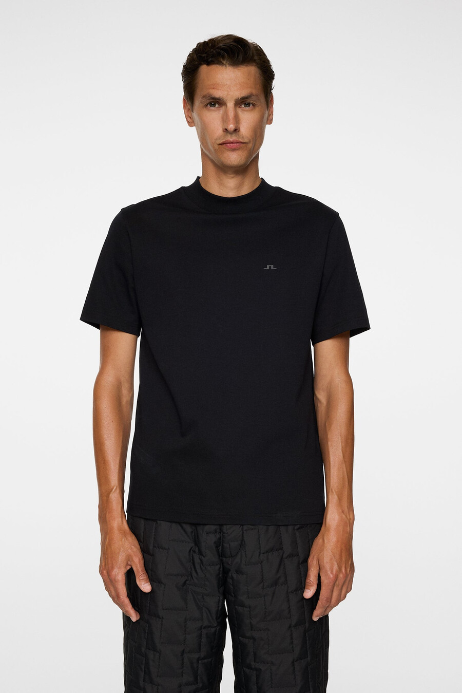 camiseta de cuello alto ace