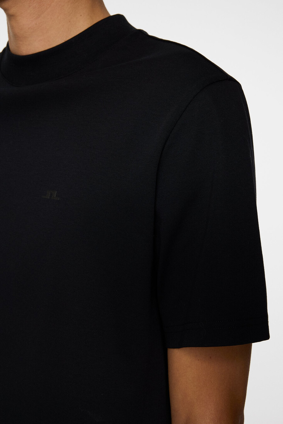 camiseta de cuello alto ace