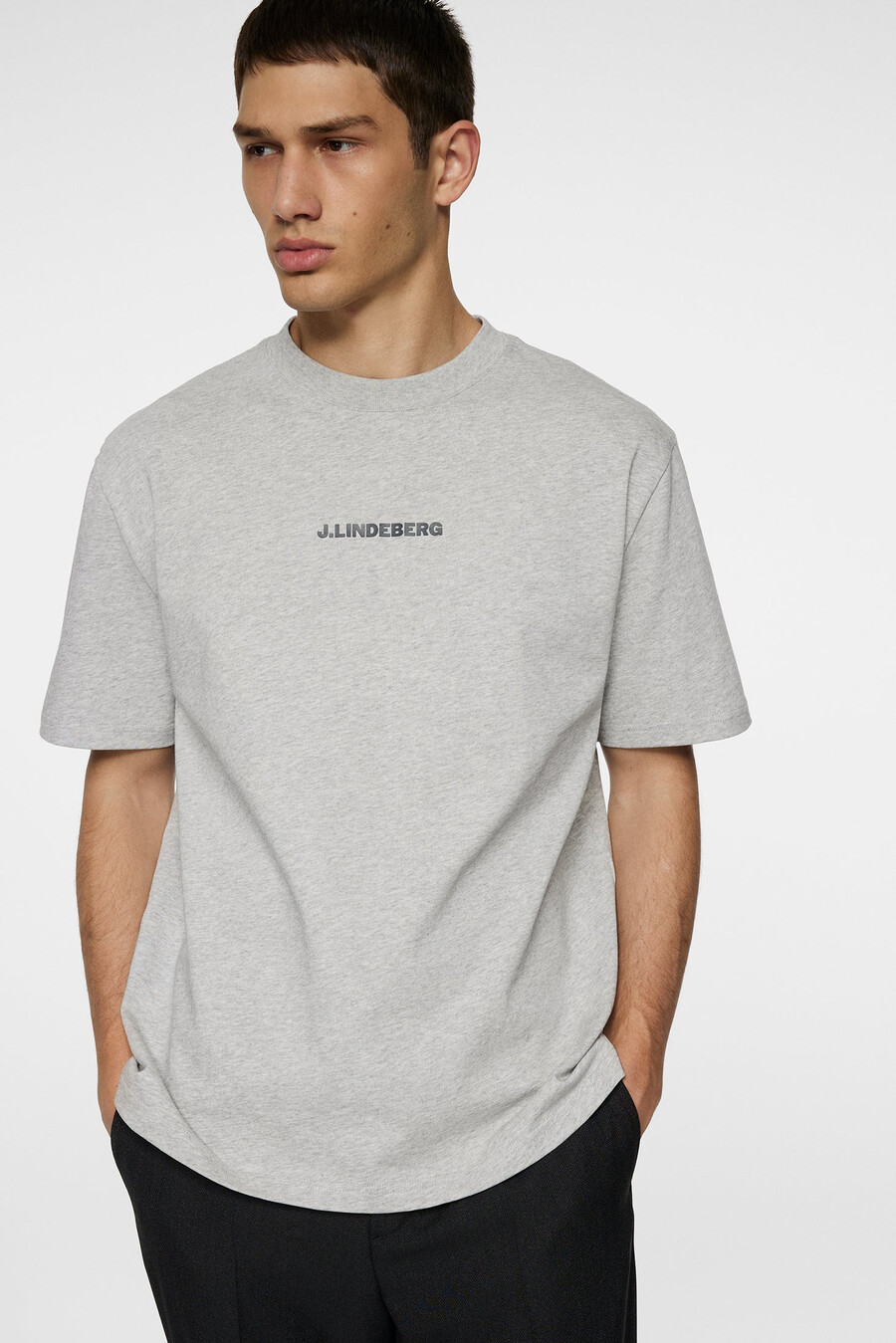 camiseta con el logotipo pesado de hale