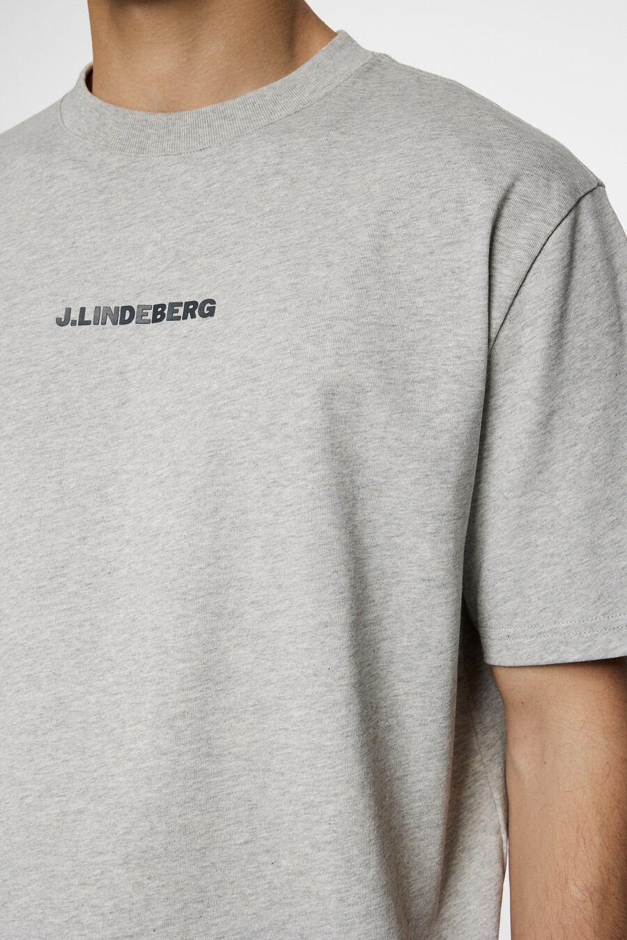 camiseta con el logotipo pesado de hale