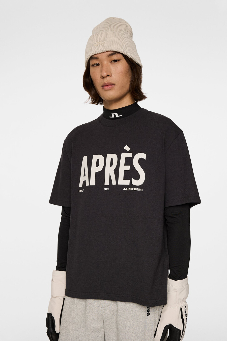 camiseta con el logotipo de temporada de hale