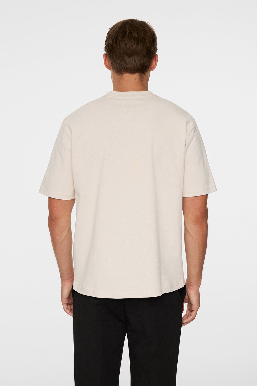 camiseta con el logotipo de temporada de hale