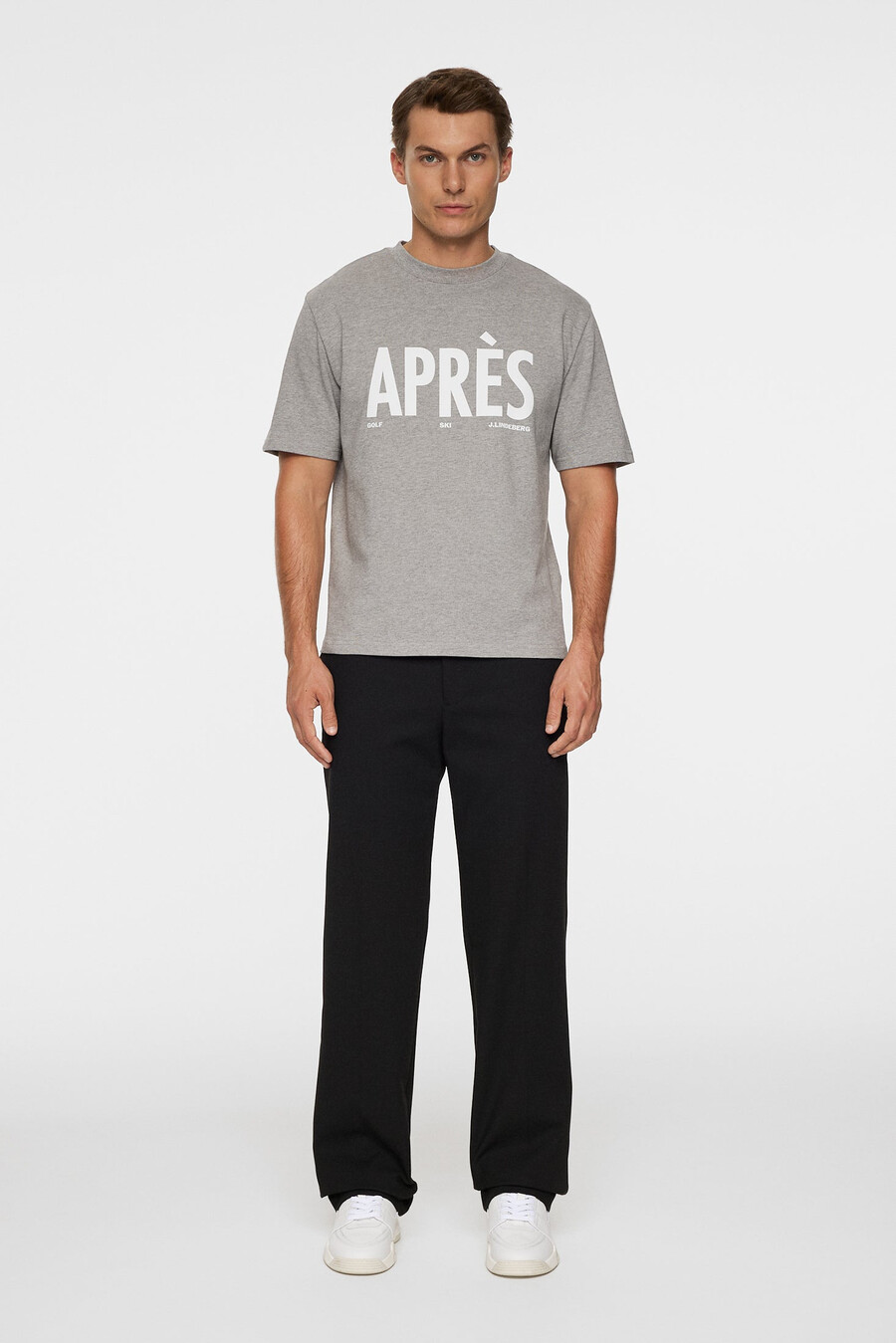 camiseta con el logotipo de temporada de hale