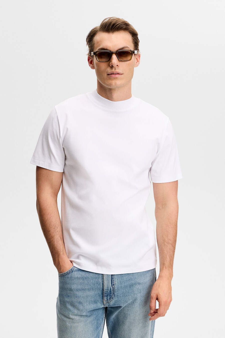 camiseta de cuello alto ace