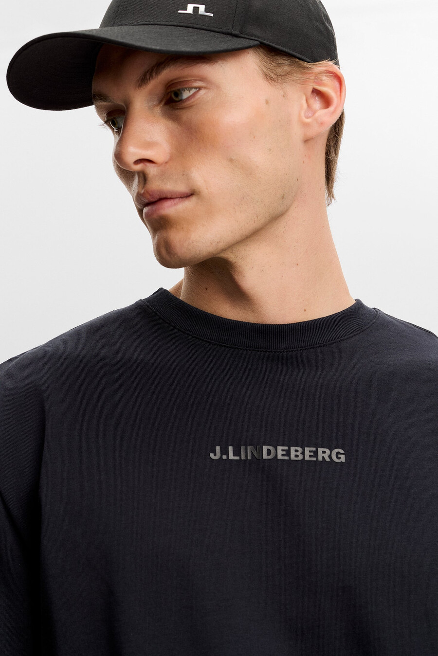 camiseta con el logotipo pesado de hale