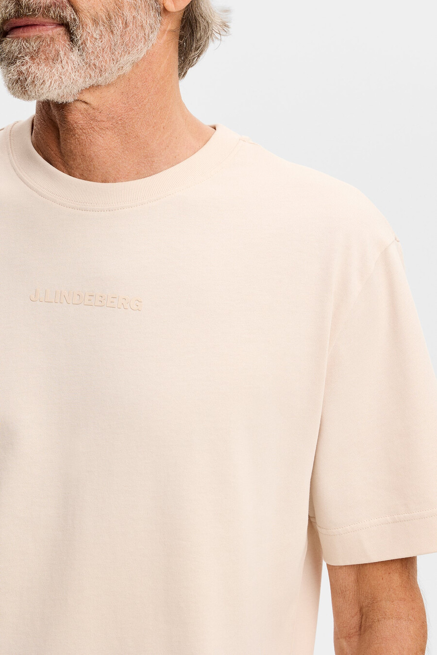 camiseta con el logotipo pesado de hale
