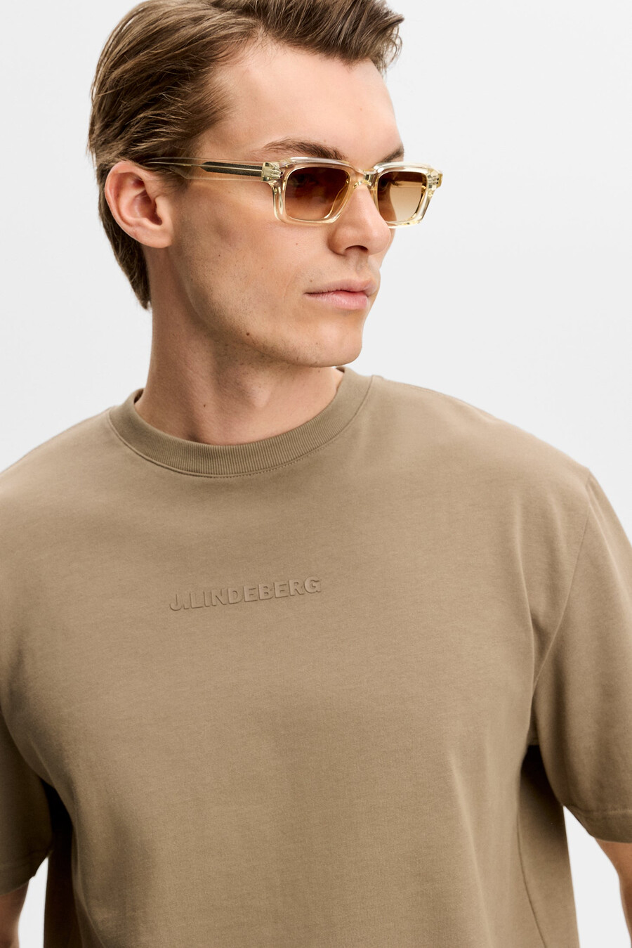 camiseta con el logotipo pesado de hale