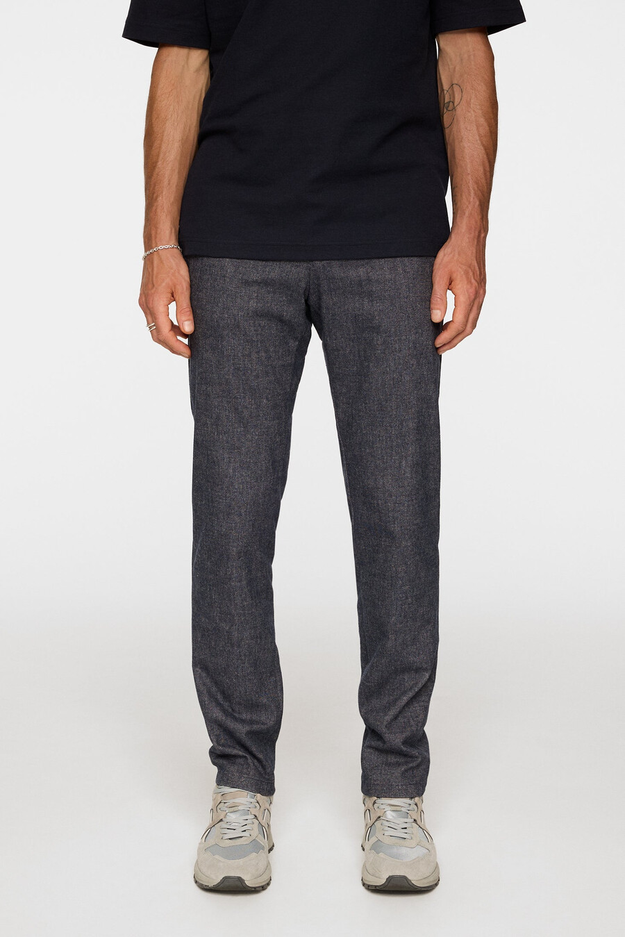 pantalones con microestampado ched